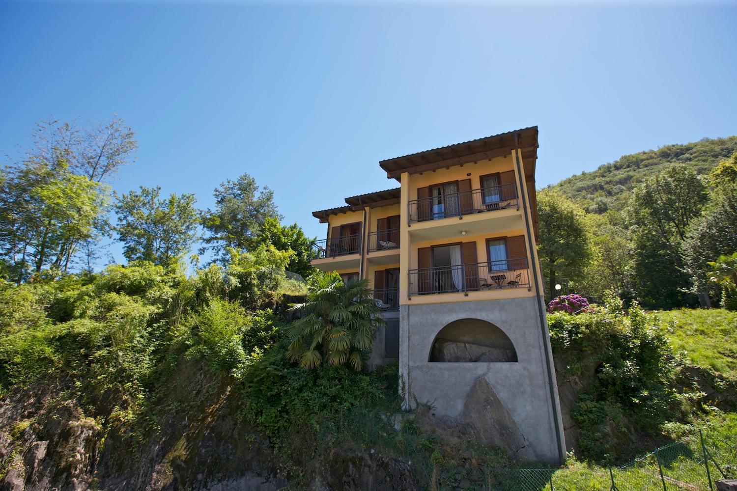 Pino Lago Maggiore Residenz La Fonte Studios מראה חיצוני תמונה