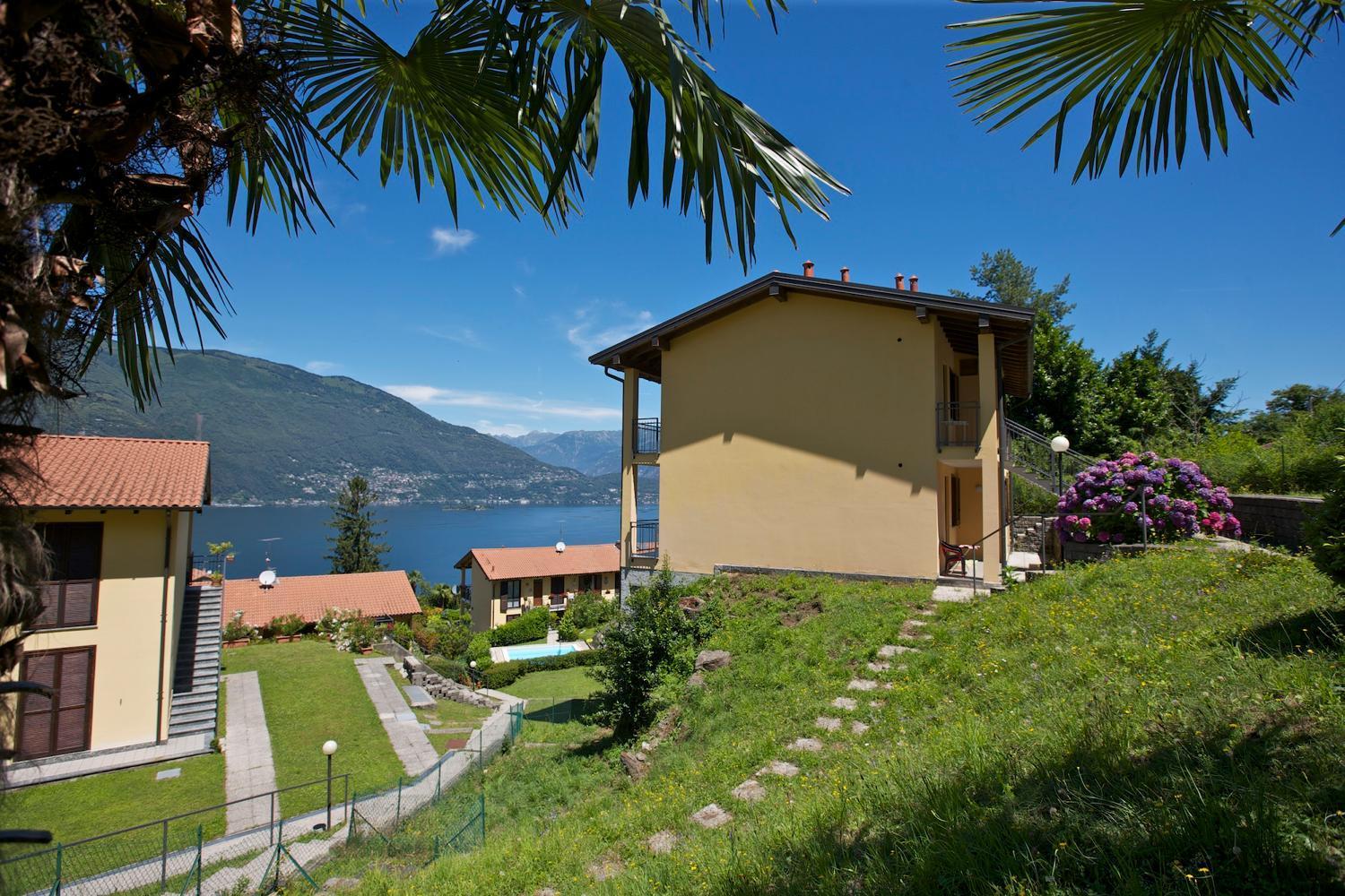 Pino Lago Maggiore Residenz La Fonte Studios מראה חיצוני תמונה